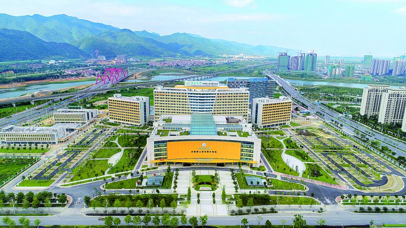 三甲医院、星级酒店等陆续投入运营 肇庆新区基础设施配套持续完善