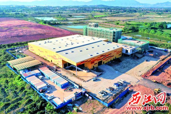 位于肇庆新区临港工业园的俊富项目已开始试产。 西江日报记者 何尧镔 摄
