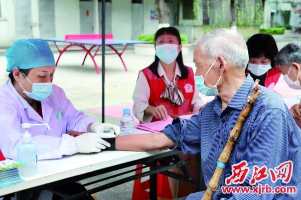 桂城街道党员发挥先锋模范作用，筑牢疫情防控线。 受访单位供图