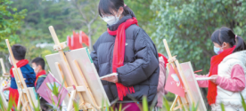 省森林文化周活动在肇举办 学生仿古扇上绘森林